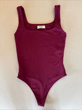 Aritzia Babaton bodysuit tank burgundy raspberry XS